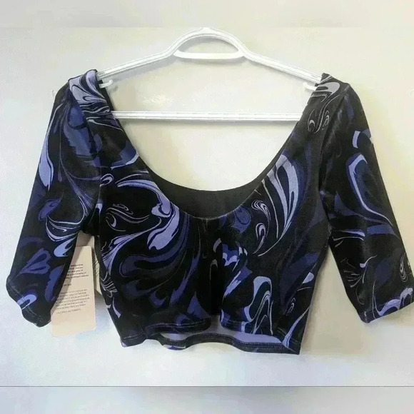NWT ATHLETA Sport CROP top velvet texture size small support inside the shirt - Picture 11 of 15